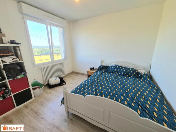 Très bien placé tout en étant au calme