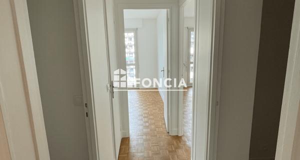 Location Appartement 4 pièces 90.18 m² - Paris 75015