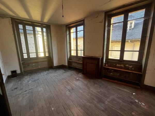 Immeuble à vendre |  Meymac |  154 m²