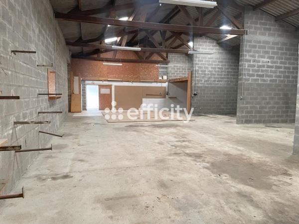 Local Commercial 4 pièces - 300 m²