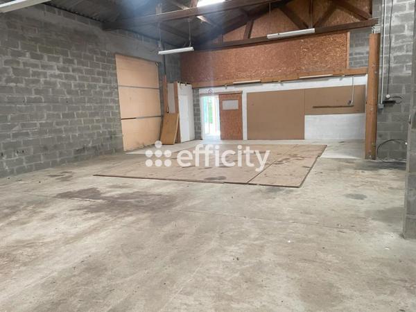 Local Commercial 4 pièces - 300 m²