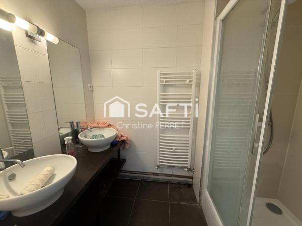 Appartement T4 Lumineux dernier étage avec Terrasse