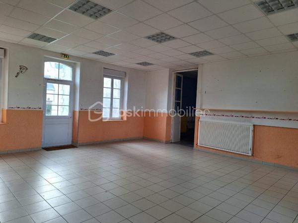 Immeuble mixte de 1 193 m²