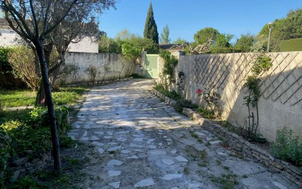 Maison à vendre    4 pièces •  L'Isle-sur-la-Sorgue