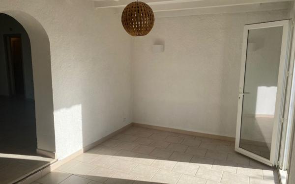 Maison à vendre    4 pièces •  L'Isle-sur-la-Sorgue