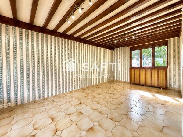 Pavillon à rénover au beau potentiel