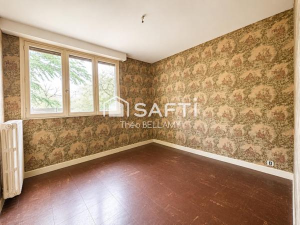 Pavillon à rénover au beau potentiel