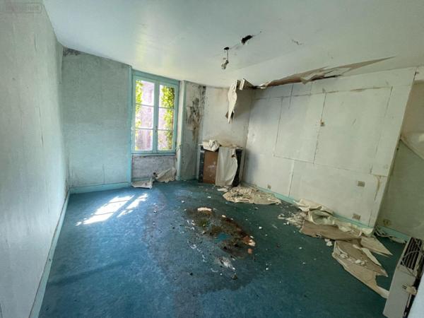 Maison à vendre à Javron-les-Chapelles en Mayenne (53250), ref : 557