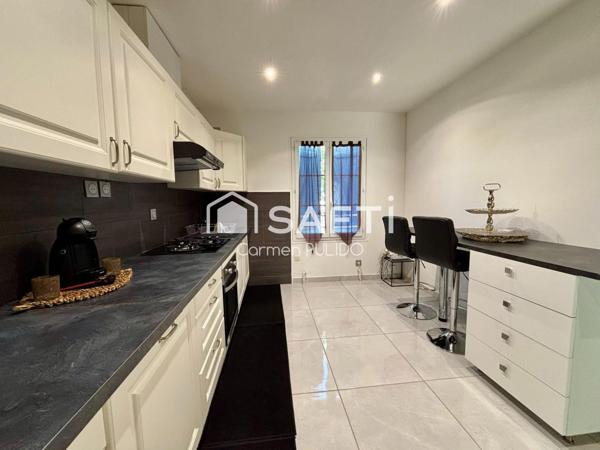 Maison de plain pied avec 3 chambres, garage et jardin : proche des comodités !