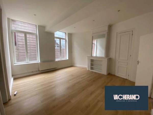 Bureaux lumineux de 115m²