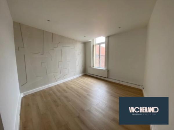 Bureaux lumineux de 115m²