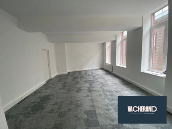 Bureaux lumineux de 115m²