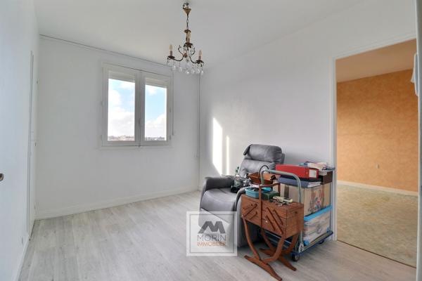 BORDEAUX dans le centre de Caudéran, à vendre appartement avec 3 chambres et garage