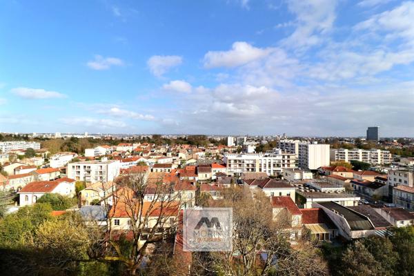 BORDEAUX dans le centre de Caudéran, à vendre appartement avec 3 chambres et garage
