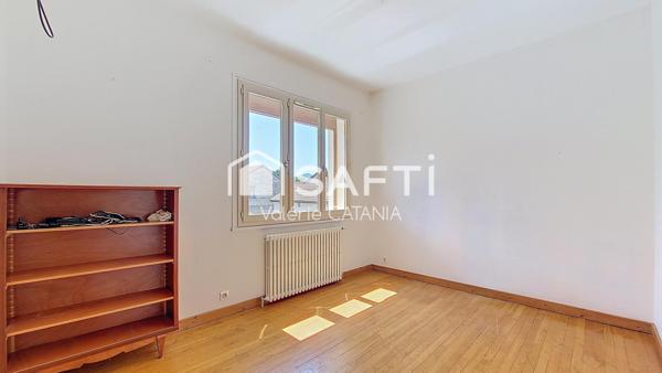 Moirans, Maison individuelle d'environ 170m² habitables sur 3 niveaux