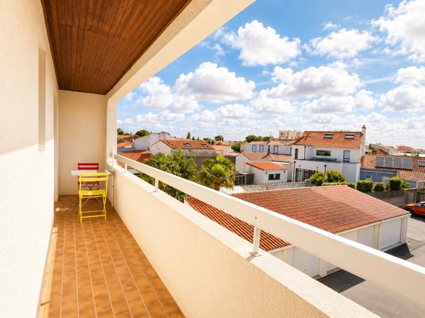 Appartement Les Sables D Olonne  2 pièces  39 m² terrasse parki,g