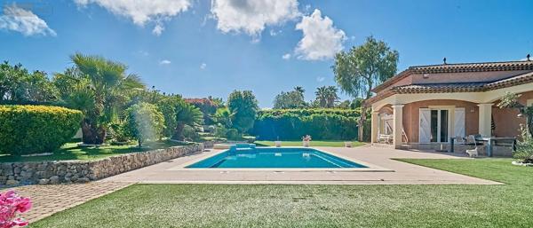 Achat - Maison Saint-Raphaël 83700 6 pièces 143 m 2 1231 m 2