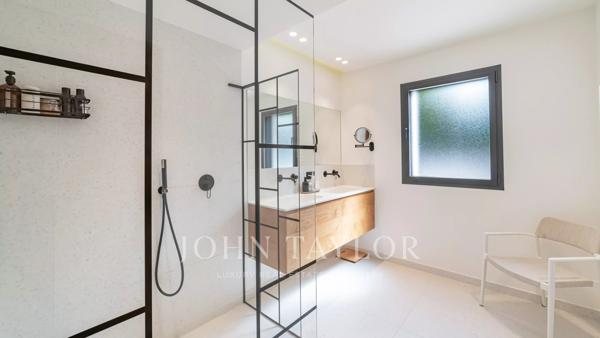 Mougins magnifique villa neuve