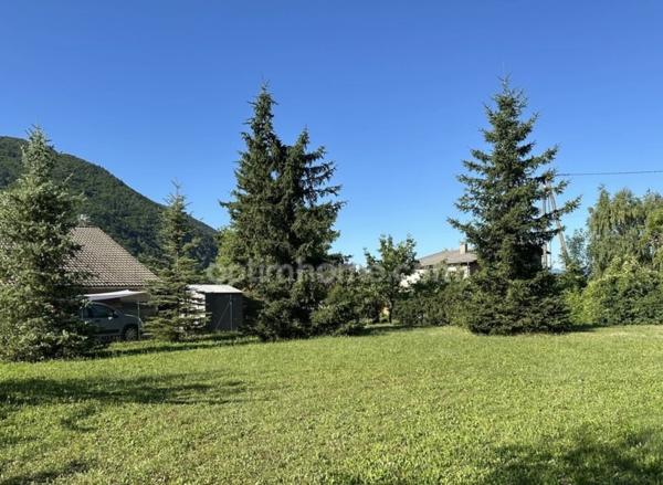 Terrain à vendre de 720,00 m² VEYNES (05)