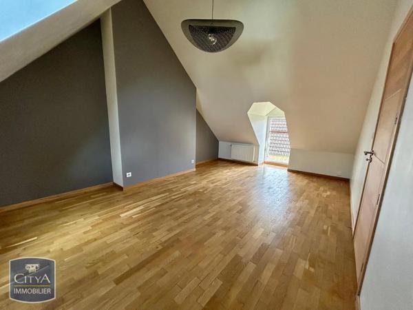 Maison à louer 5 pièces 149.89m² Saint-Hilaire-Saint-Mesmin (45160)