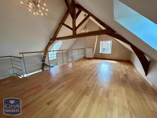 Maison à louer 5 pièces 149.89m² Saint-Hilaire-Saint-Mesmin (45160)