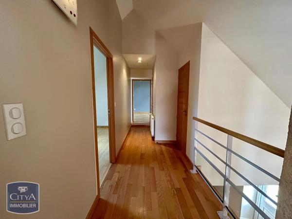 Maison à louer 5 pièces 149.89m² Saint-Hilaire-Saint-Mesmin (45160)