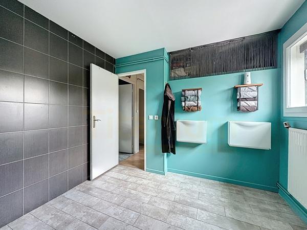 Saint-Clair-sur-Epte (95770) Maison - Vie de plain-pied - 3 Chbres - Jardin - Piscine