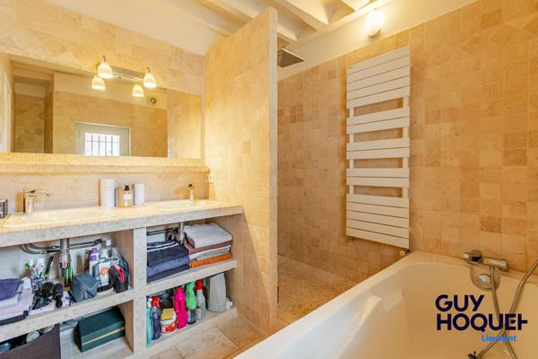 Magnifique maison meulière 5 chambres de 220 m² avec double garage !