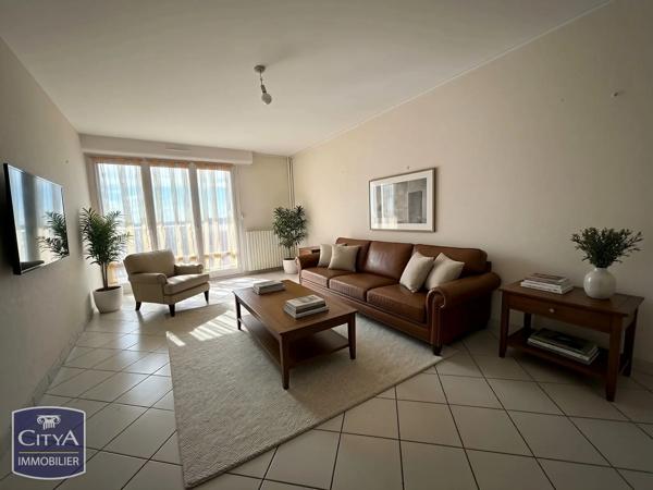 Appartement à vendre 4 pièces 81m² Châteauroux (36000)