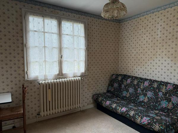 MAISON DE CONSTRUCTION ARTISANALE AVEC SOUS-SOL COMPLET BEAUX VOLUMES