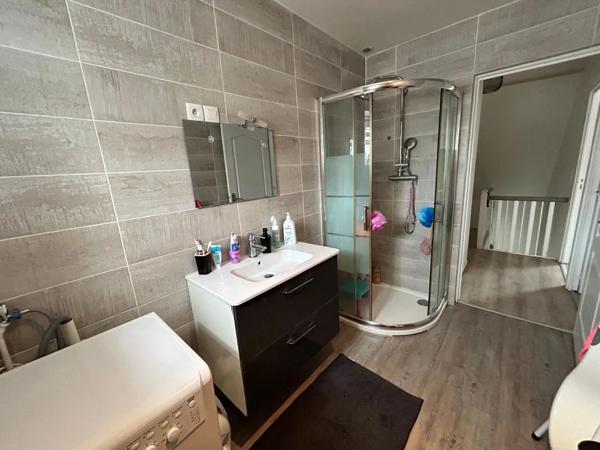 Immeuble à vendre 222m²