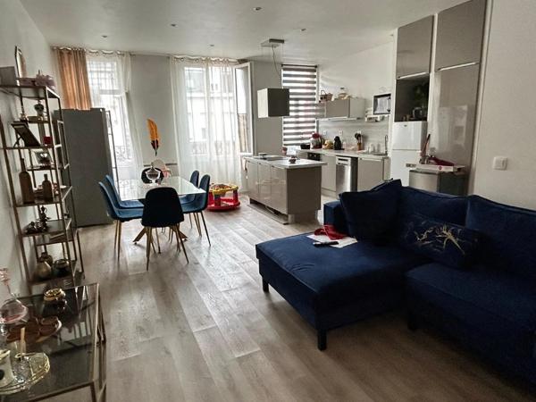 Immeuble à vendre 222m²