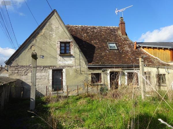 Maison à restaurer à vendre à Nogent-le-Rotrou dans l'Eure-et-Loir (28400), ref : NOG 1036