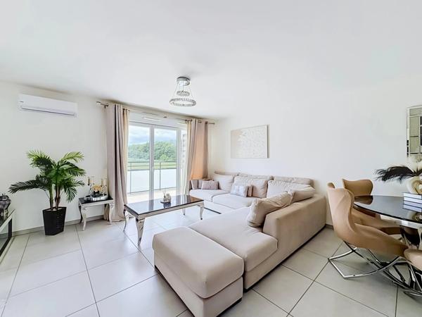 Joli Appartement T4 récent avec balcon, garage double et climatisation – ORNEX (01)