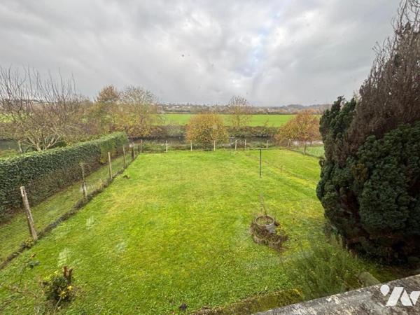 Maison ancienne avec dépendances