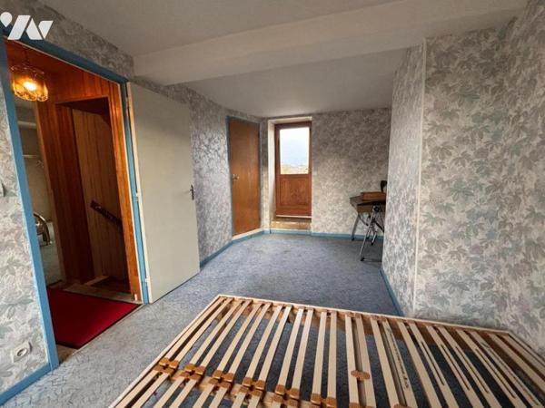 Maison ancienne avec dépendances