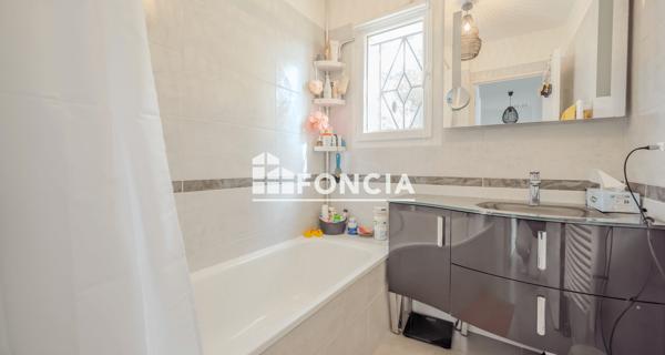 À vendre Maison 5 pièces 101 m² - Hyères 83400