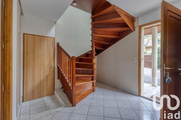 Maison à vendre 5 pièces 135 m² Crolles