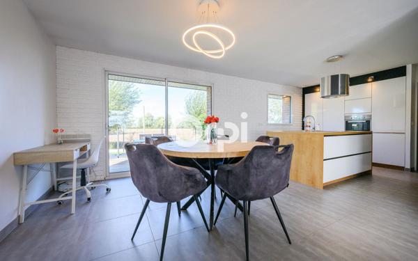 Maison à vendre    4 pièces •  Vieux-Berquin