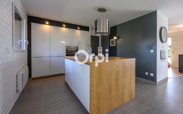 Maison à vendre    4 pièces •  Vieux-Berquin