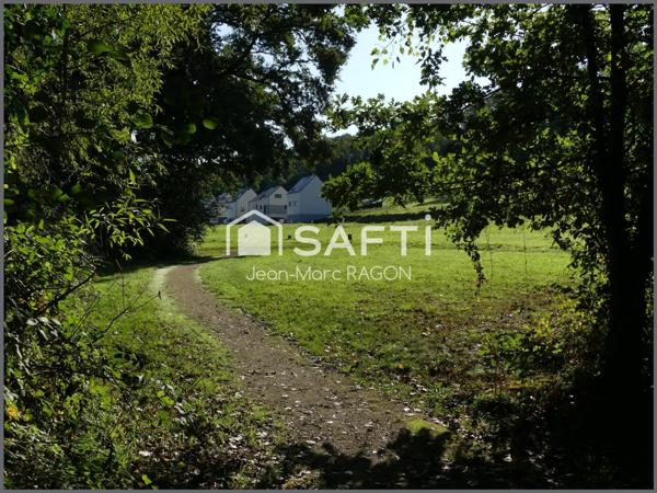 Terrain constructible de 382 m²