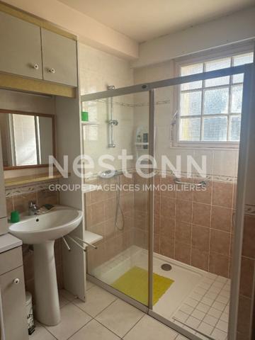 Proche centre, impasse, 3 chb, poss 4, 1300 m² terrain clos, sous-sol complet.