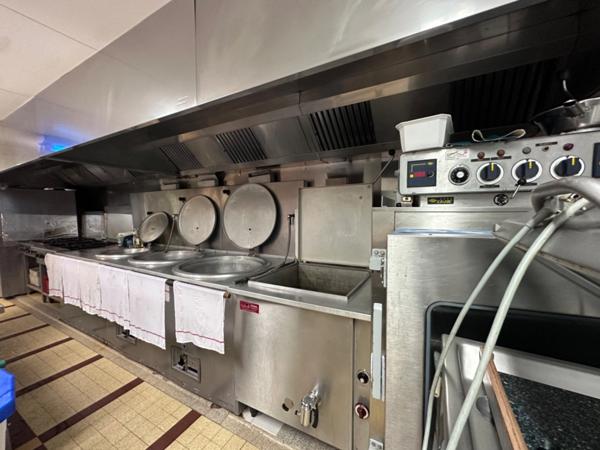 À vendre : Murs commerciaux avec logement au Neubourg (27110)