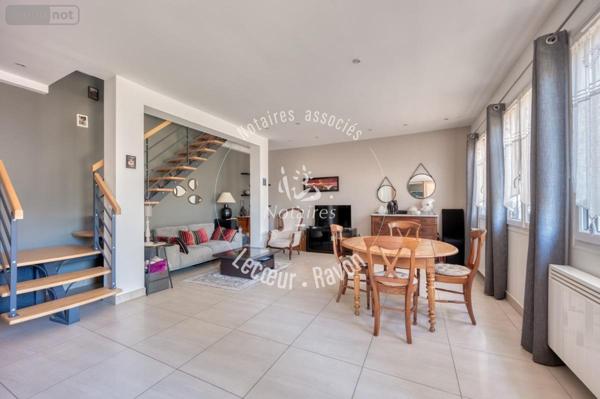 Maison à vendre à Marly-le-Roi dans les Yvelines (78160), ref : 92076-94