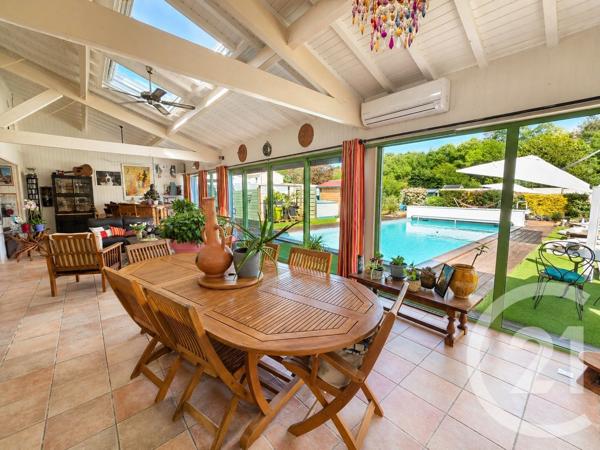 Maison à vendre  5 pièces - 224,04 m 2   ST LAURENT MEDOC  - 33