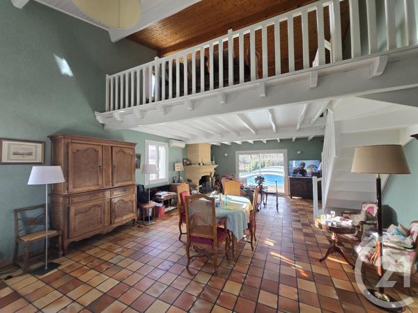 Maison à vendre  5 pièces - 224,04 m 2   ST LAURENT MEDOC  - 33
