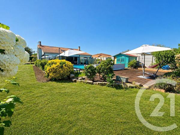 Maison à vendre  5 pièces - 224,04 m 2   ST LAURENT MEDOC  - 33