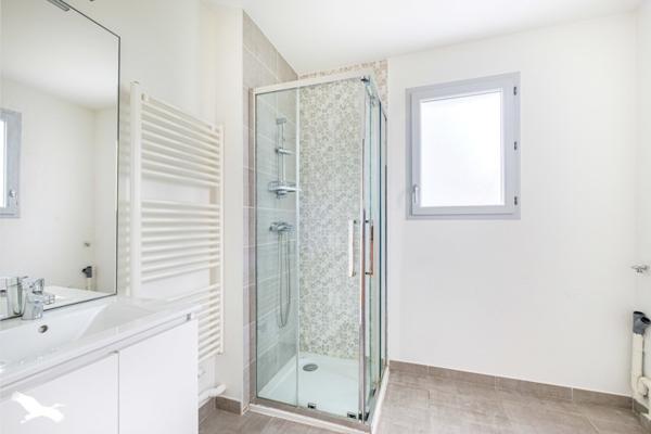 Appartement à louer 1 162 € CC Lyon 4 p 95 m² DPE C