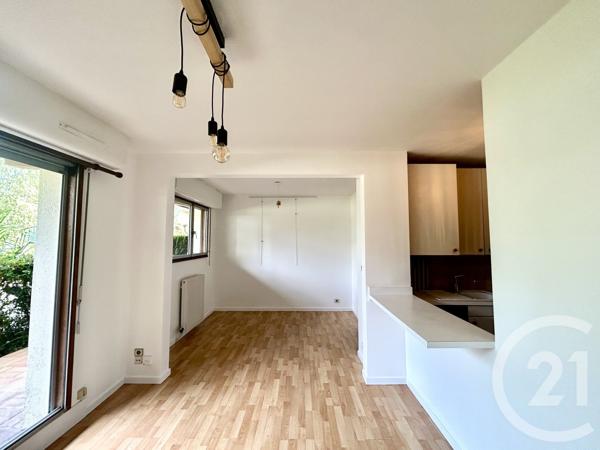Appartement Studio à vendre  1 pièce - 22,42 m 2   LONS  - 64