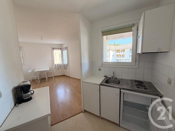 Appartement Studio à vendre  1 pièce - 22,42 m 2   LONS  - 64